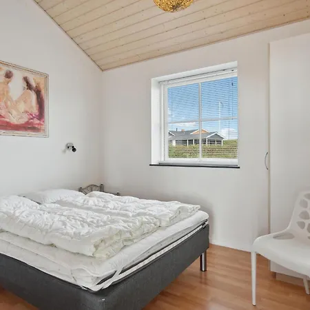 Lovely Home In Vinderup With Sauna *